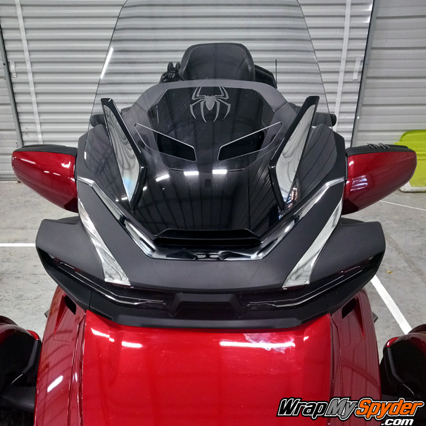 Spyder-RT-2020-2026-Chrome-faring-accent-and-Chrome-windshield-Brackets